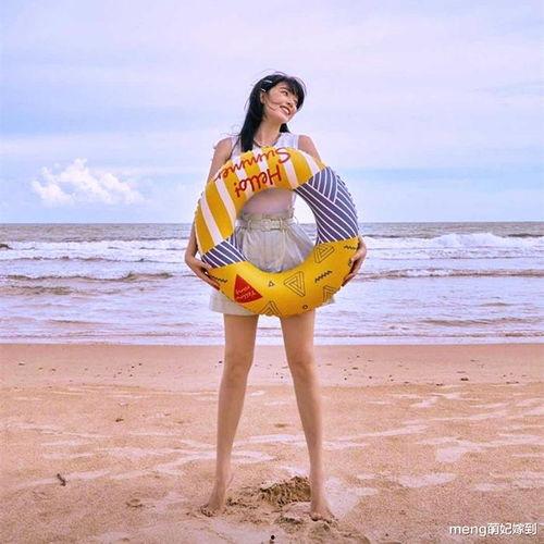 Bibi网红三斤,Bibi网红的时尚生活与潮流风向标