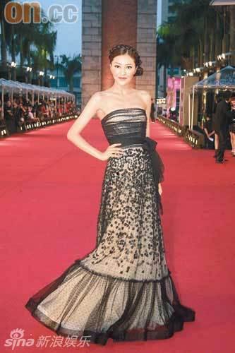 香港明星衣服,香港明星们的时尚衣橱揭秘