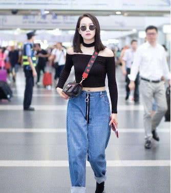 明星同款短上衣,轻松打造夏日时尚焦点